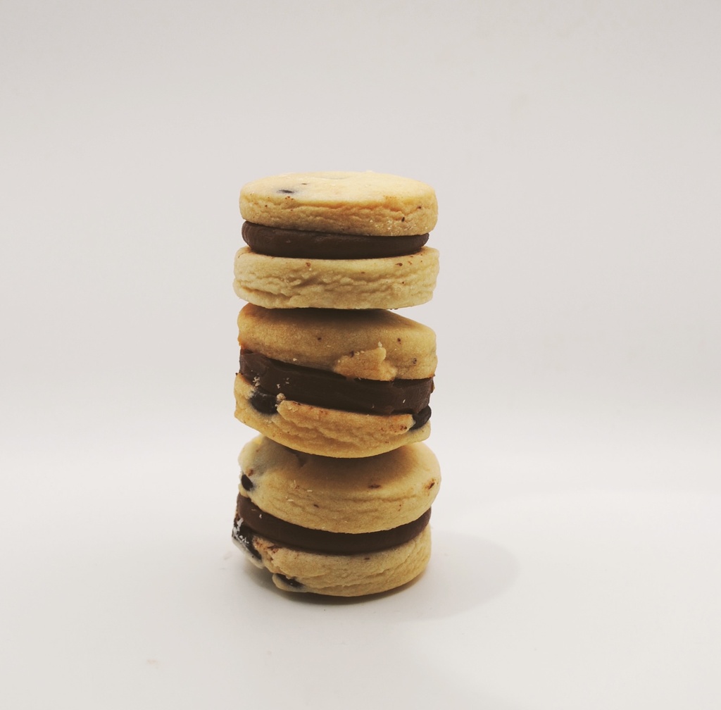 Mini choco chip alfajor