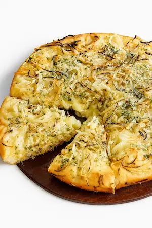 Fugazzeta pizza