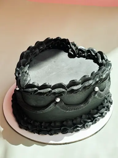 Black heart cake